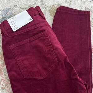 NWT. LOFT size 26. Women's Dark Red Skinny Jean corduroy